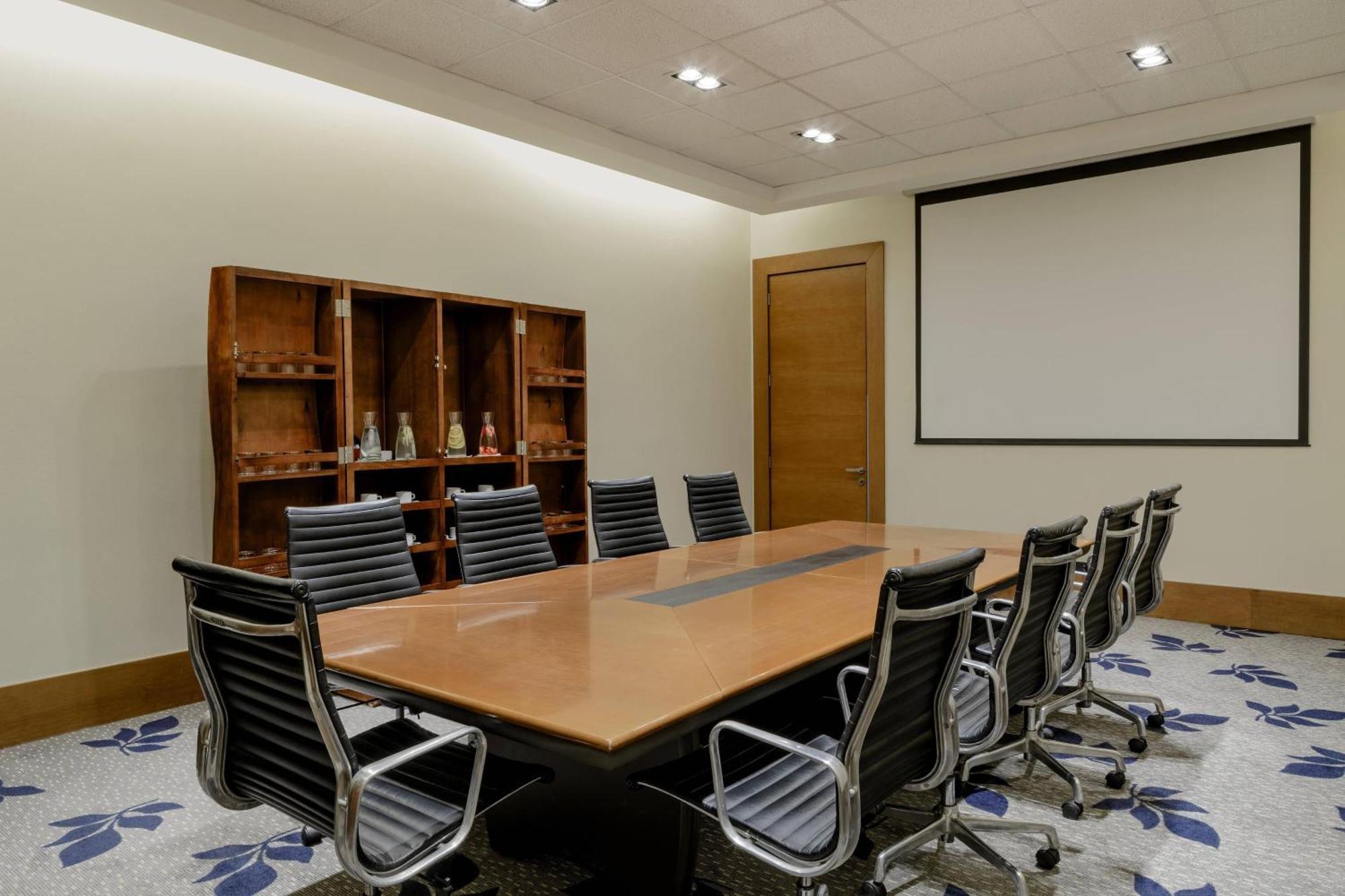 Sheraton Miramar Hotel & Convention Center Винья-дель-Мар Экстерьер фото A boardroom at a hotel