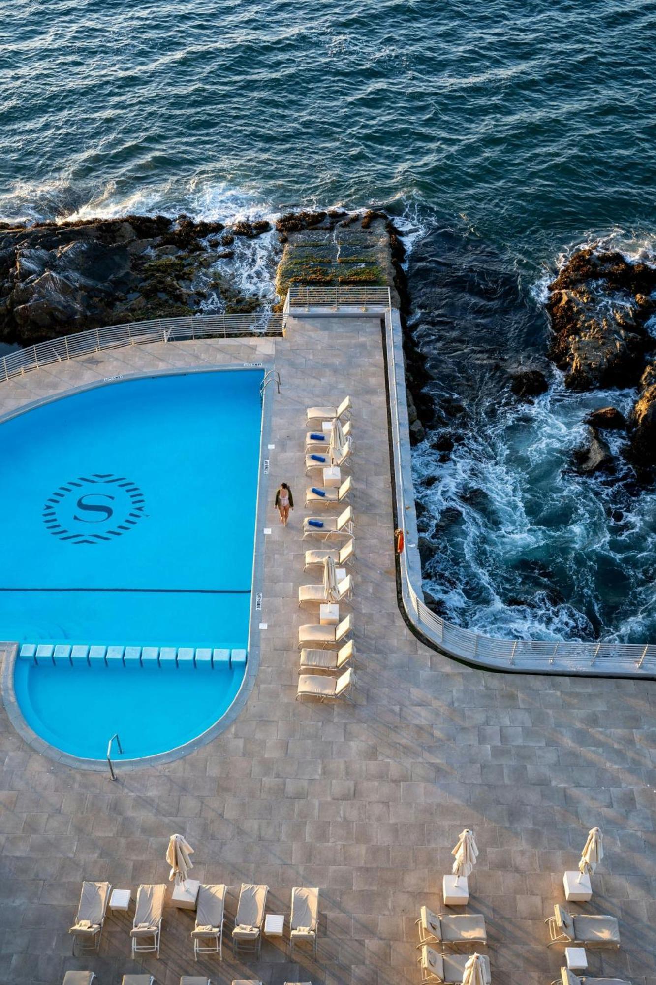 Sheraton Miramar Hotel & Convention Center Винья-дель-Мар Экстерьер фото The pool at the Hotel