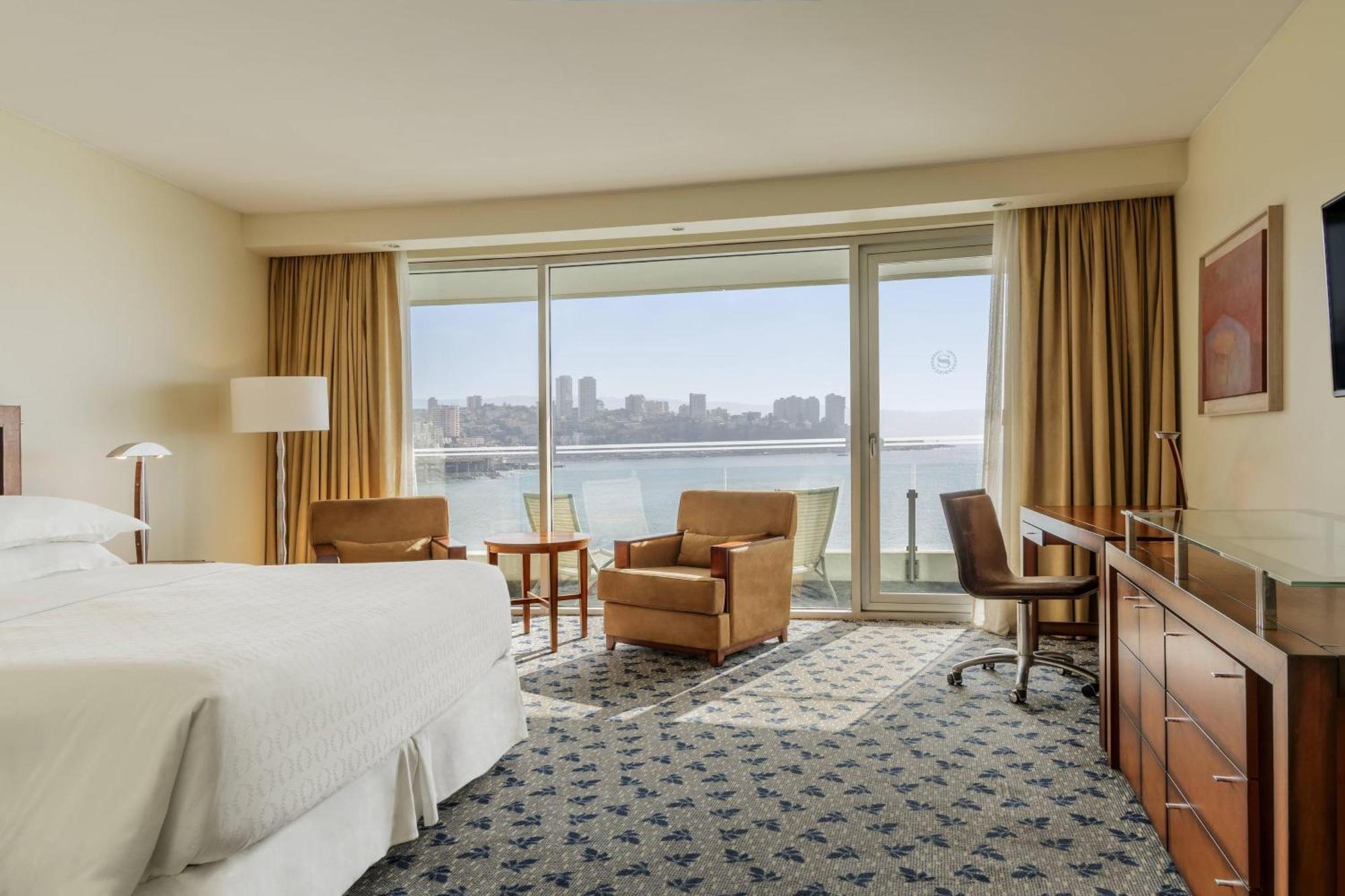 Sheraton Miramar Hotel & Convention Center Винья-дель-Мар Экстерьер фото A guest room at the Westin Boston Harbor