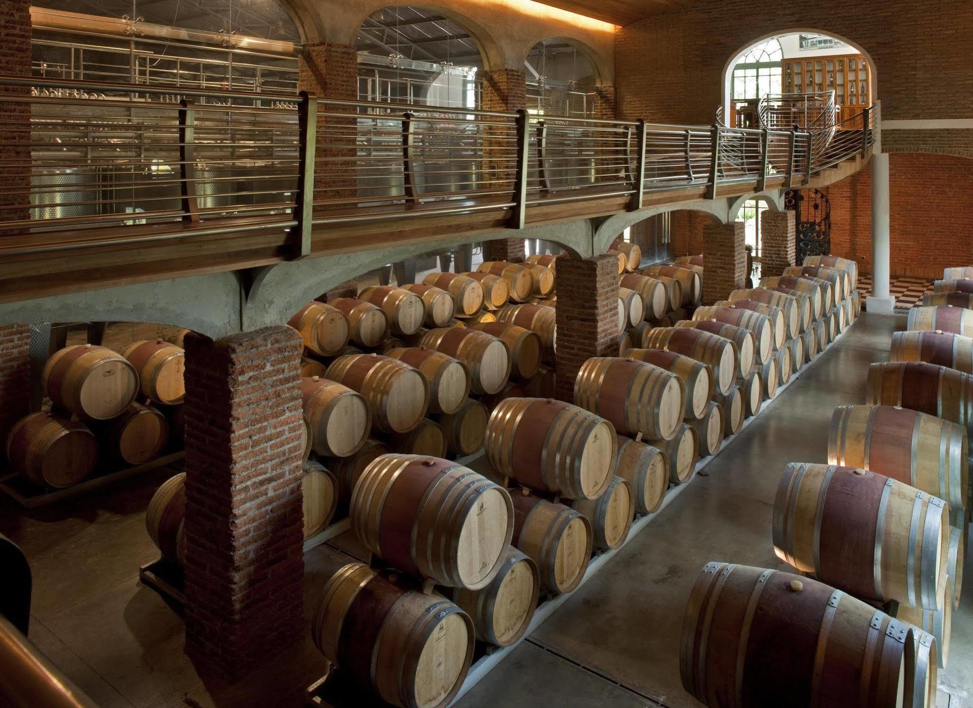 Sheraton Miramar Hotel & Convention Center Винья-дель-Мар Экстерьер фото Wine cellar
